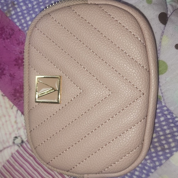 Victoria's Secret Small Clutch Change Purse NWOT  dull pink with Gold Accents - Picture 5 of 7